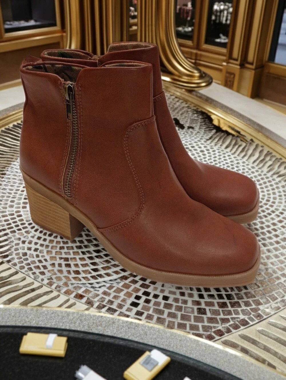 BOC Womens Brown Back Cushioned Lexy Square Toe Stacked Heel Zip-Up Boots